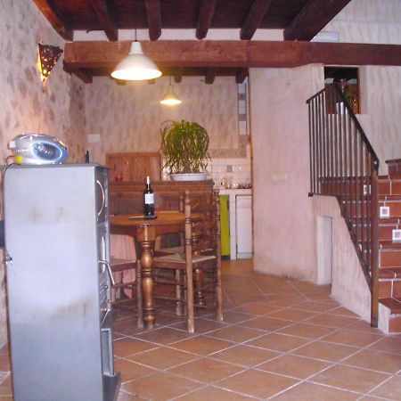 Casa Rural Con Jacuzzi Taberna Del Tio Pedro Cabanas de Polendos Exterior photo